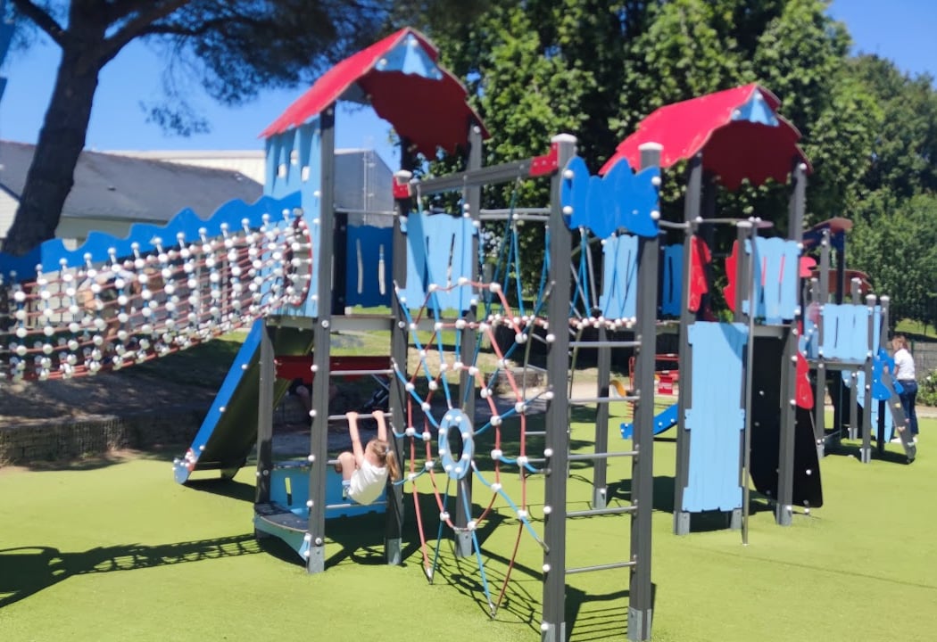 Aire de jeux pour enfants 2