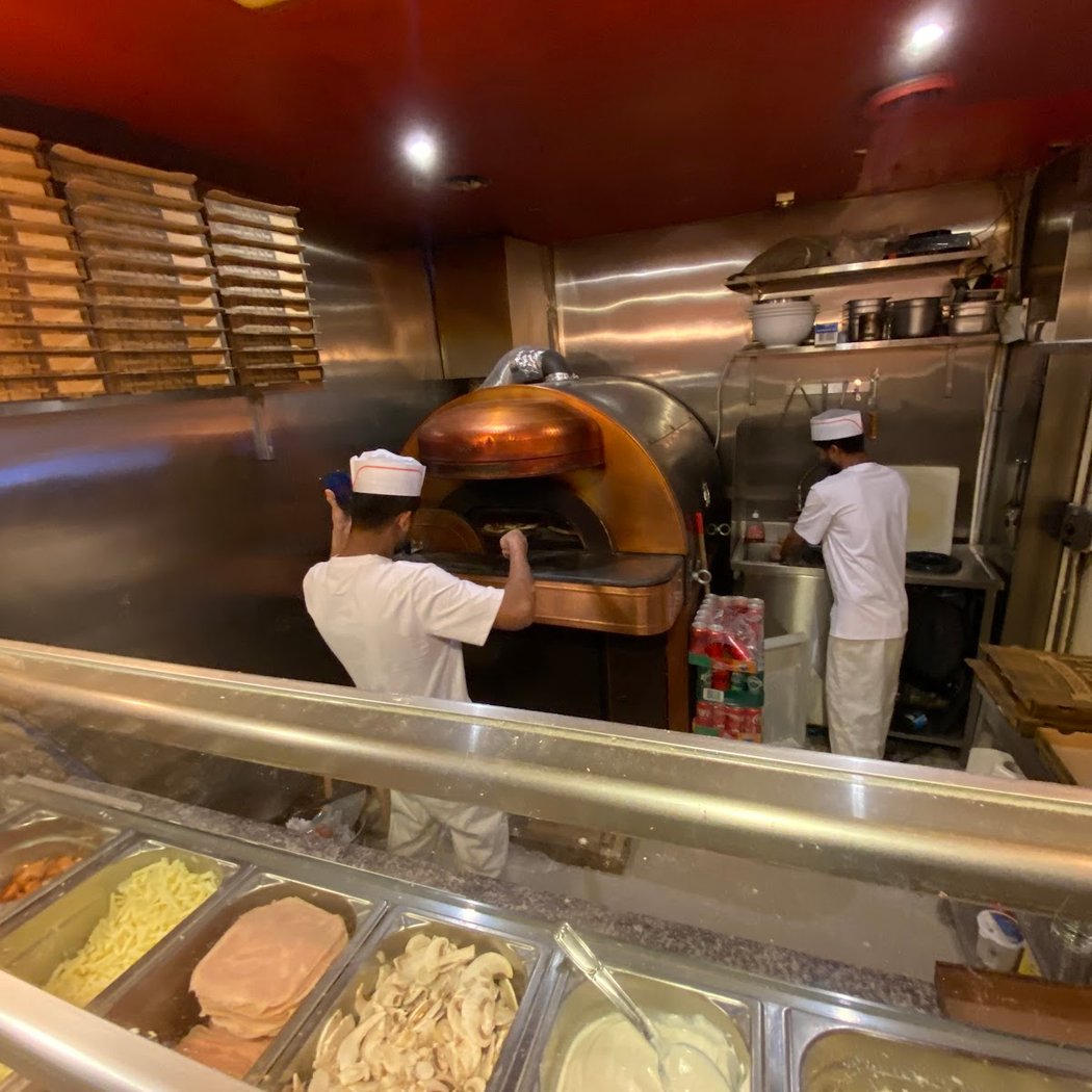 Pizzeria Delizioso Levallois 2