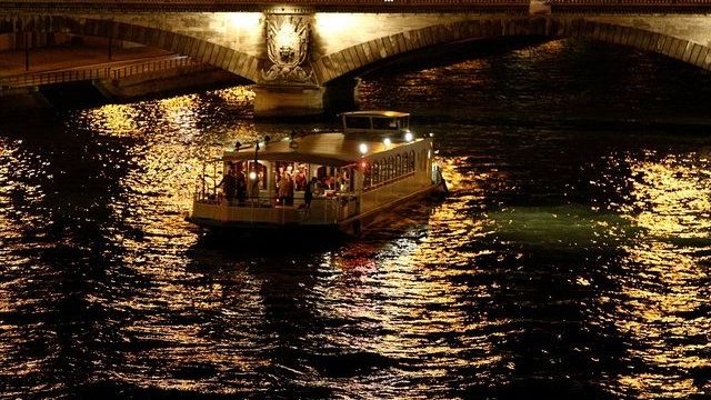 Le Bateau Apéro - Péniche Paris Soirée années 80 2