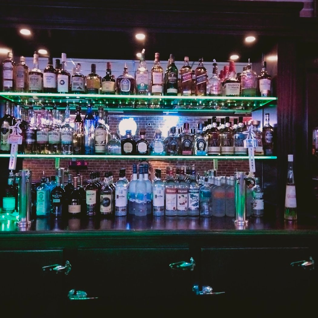 V & E Club 1