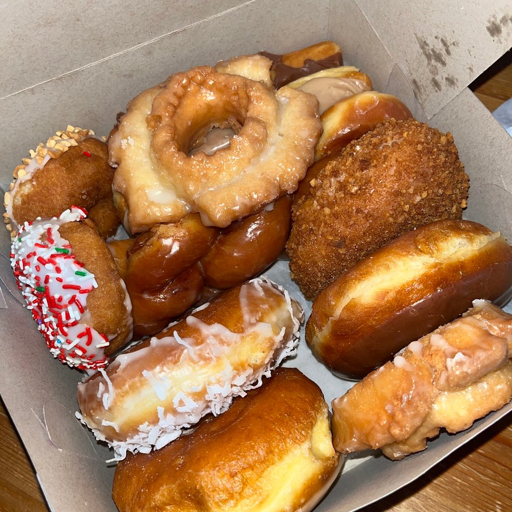 Lloyd's Donut Kitchen 3