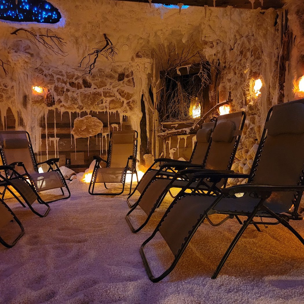 AURA salt cave and wellness 1