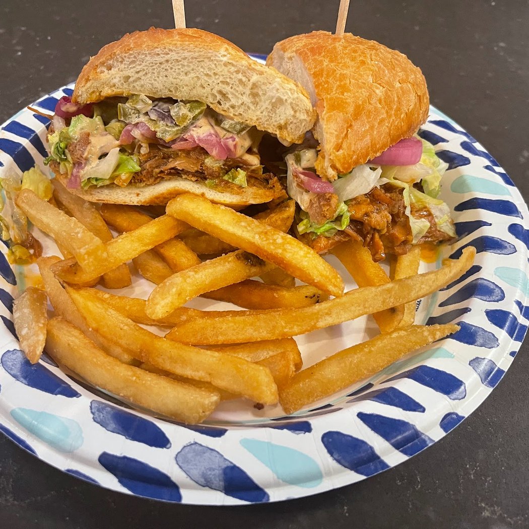 kicks Sports and Grill 3