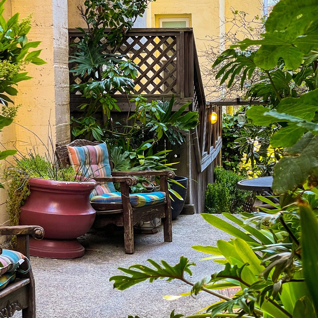 Petite Auberge 2