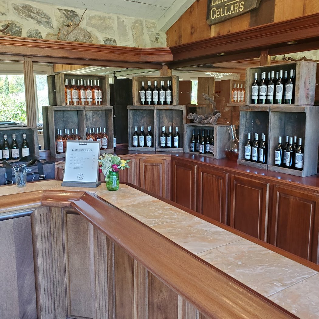 Father’s Day Cheers: A Complimentary Wine Tasting for Two 4