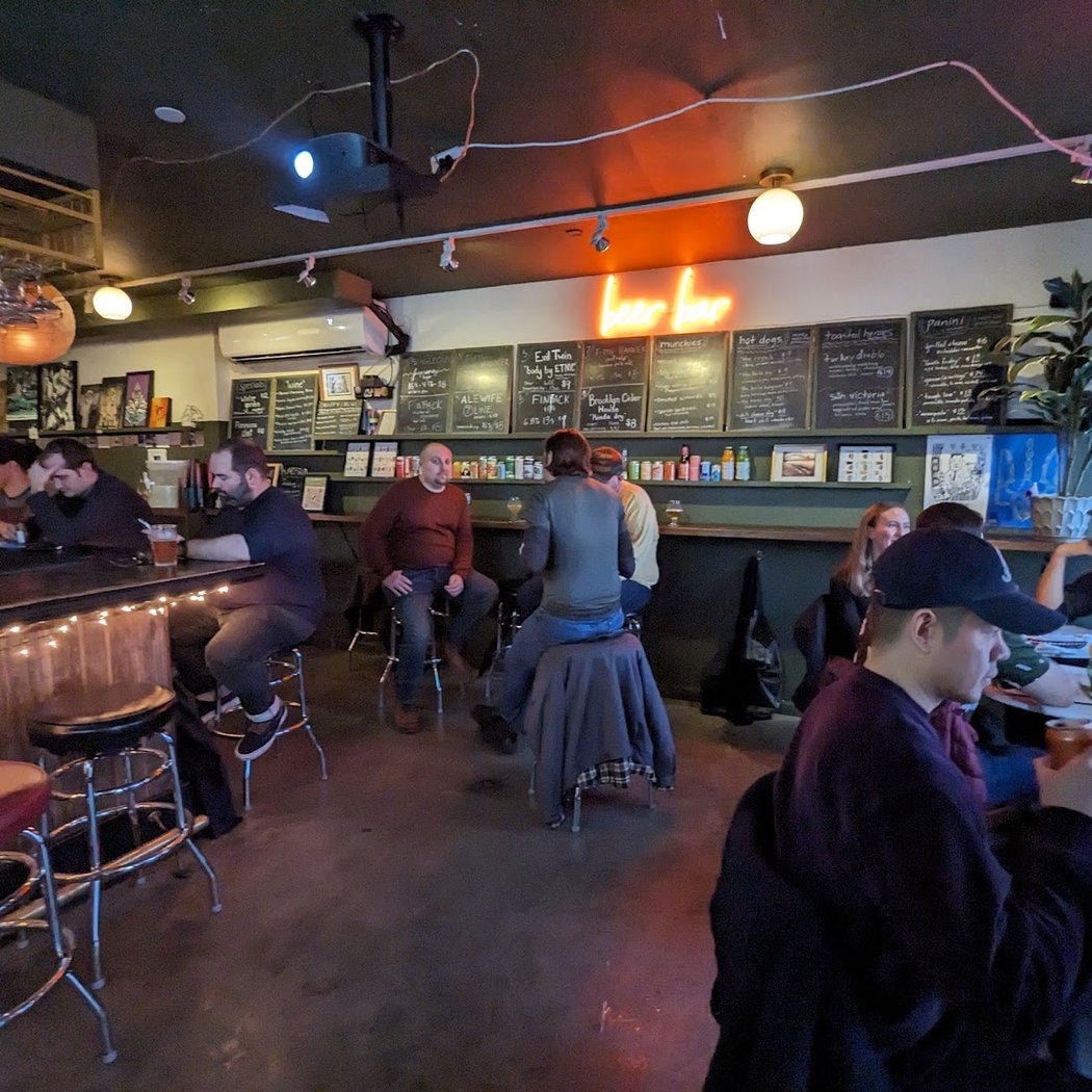 Queen’s Creative’s Hangout 1