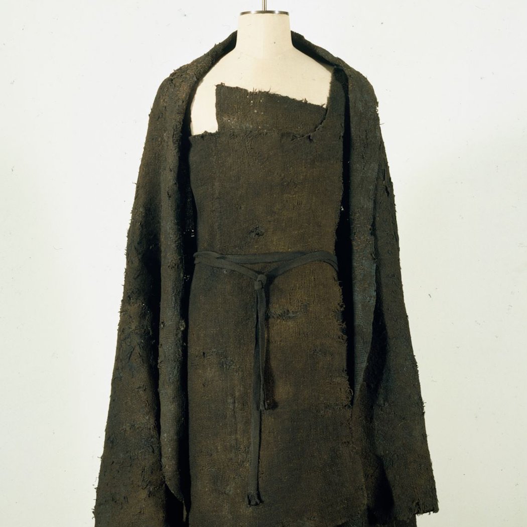 Étudier les vestiges des costumes des élites de l’âge du Bronze en Europe 1