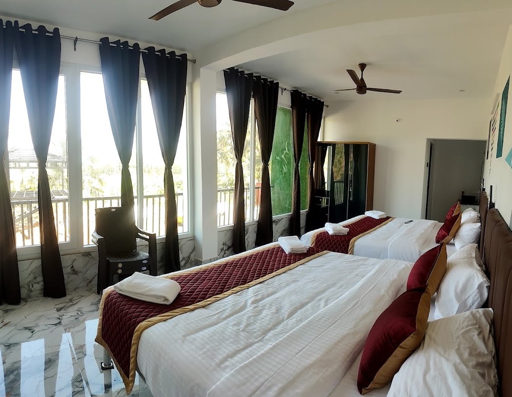 RAJ Bavan Resort 1