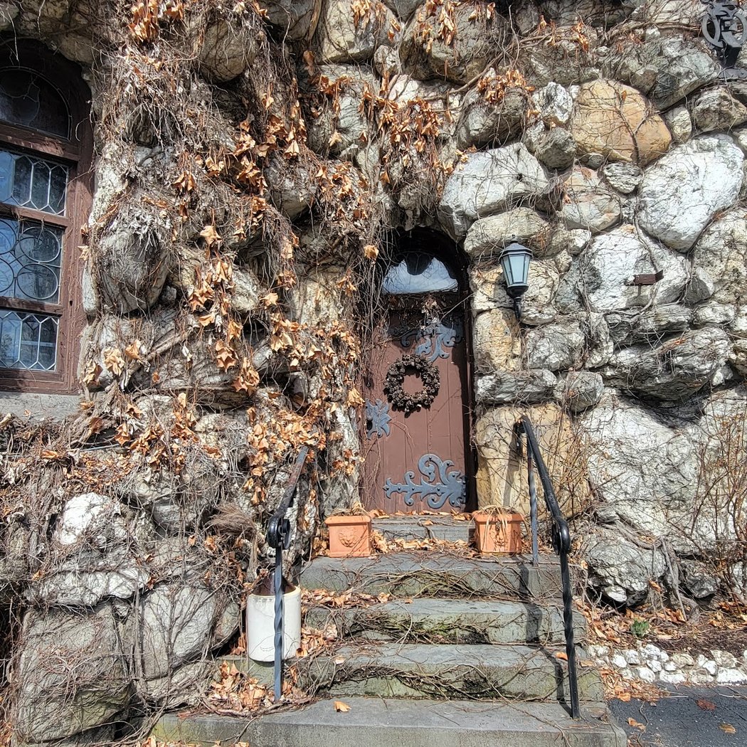 Hitchcock Estate Gatehouse 3