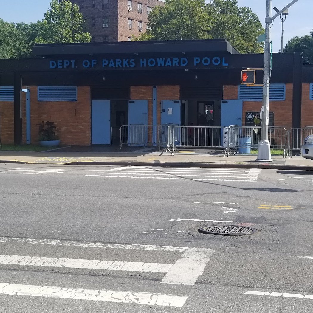 Howard Pool 3