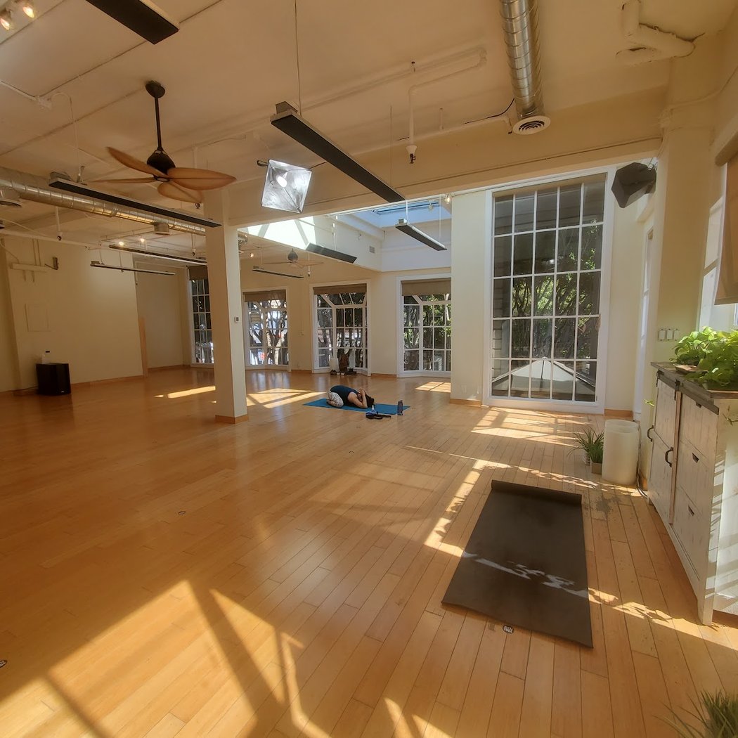 Restorative Yoga with Tibetan Sound Bowls 2