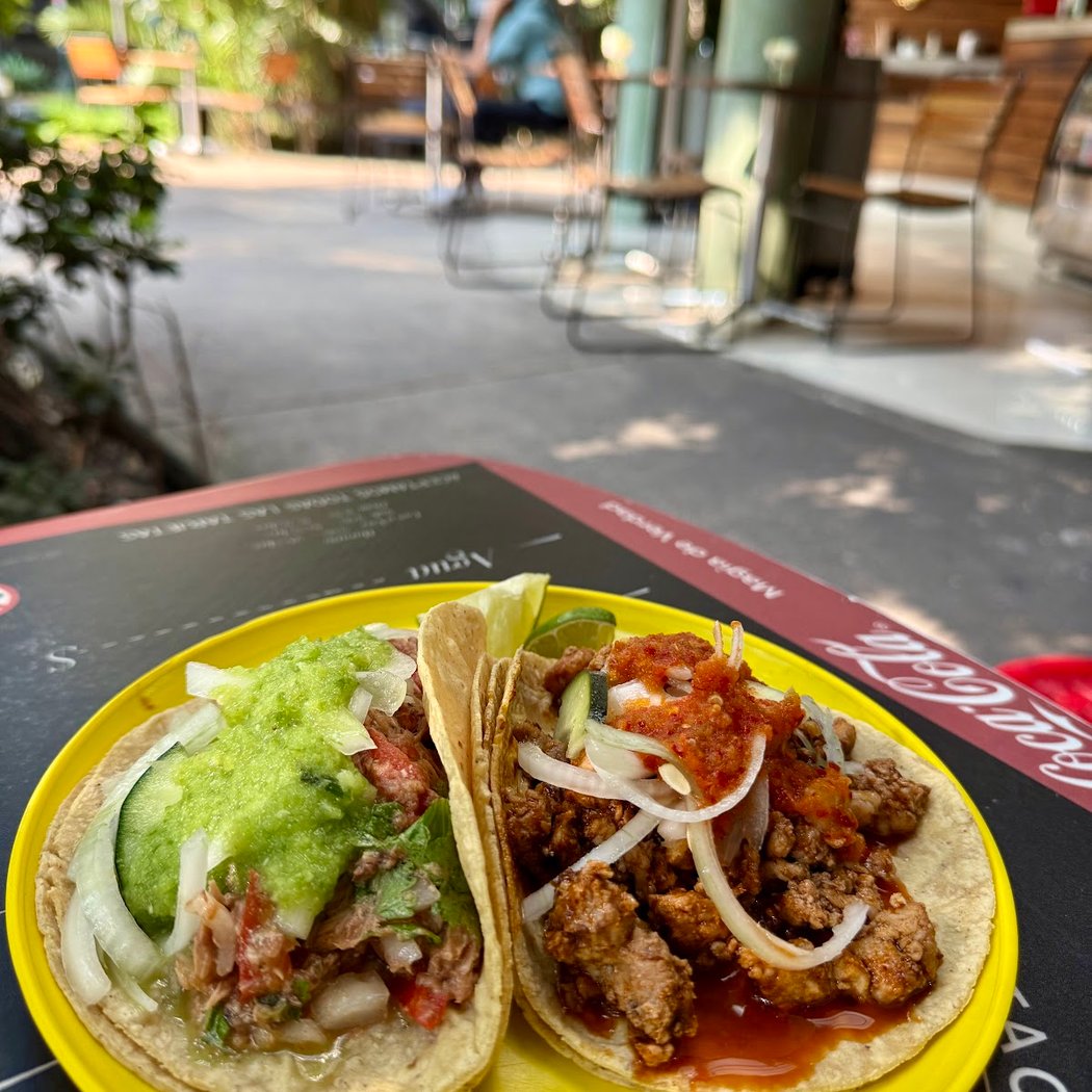 Tacos Hola El Güero 1