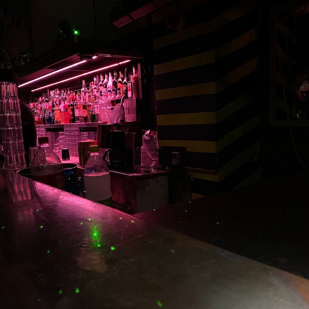 incontro dedicato alla cultura del clubbing e della comunità LGBTIQ+ nella Firenze degli anni Ottanta 2