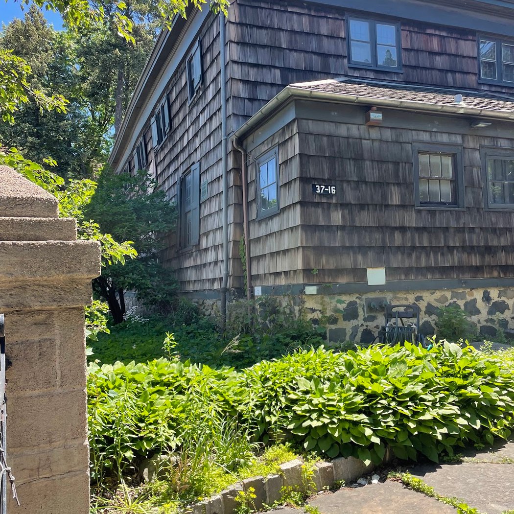 Flushing Friends Quaker Meeting House 3