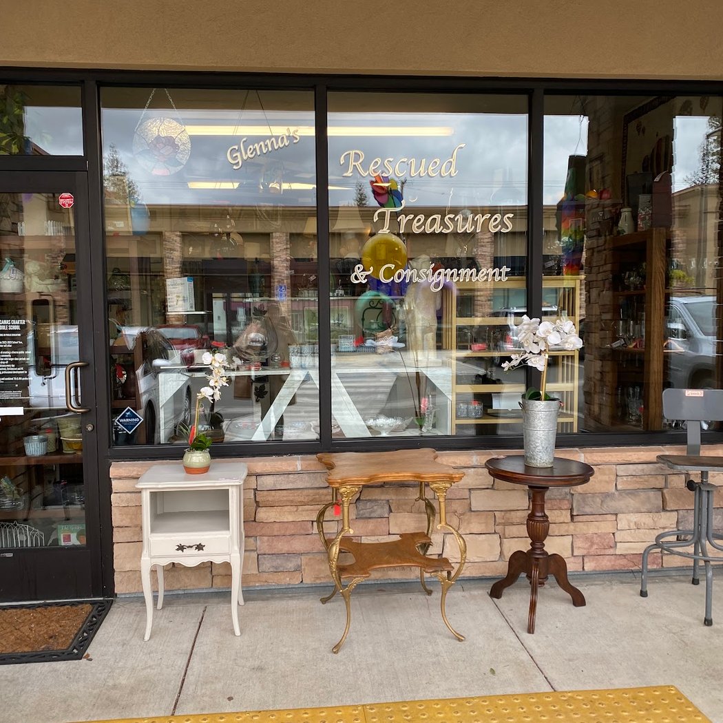 Glenna's Rescued Treasures, LLC 2
