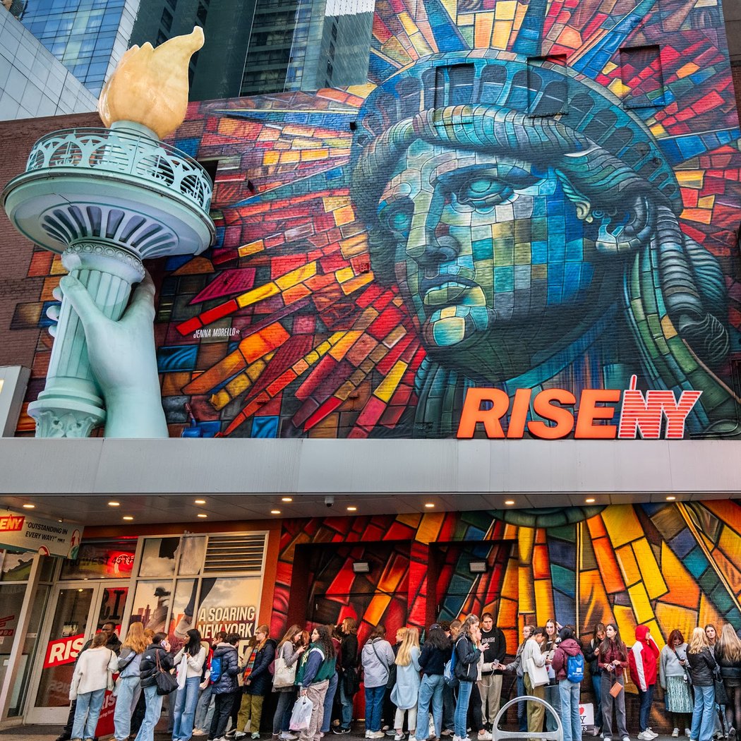 RiseNY: An Immersive Flight Simulation & Museum Experience 2
