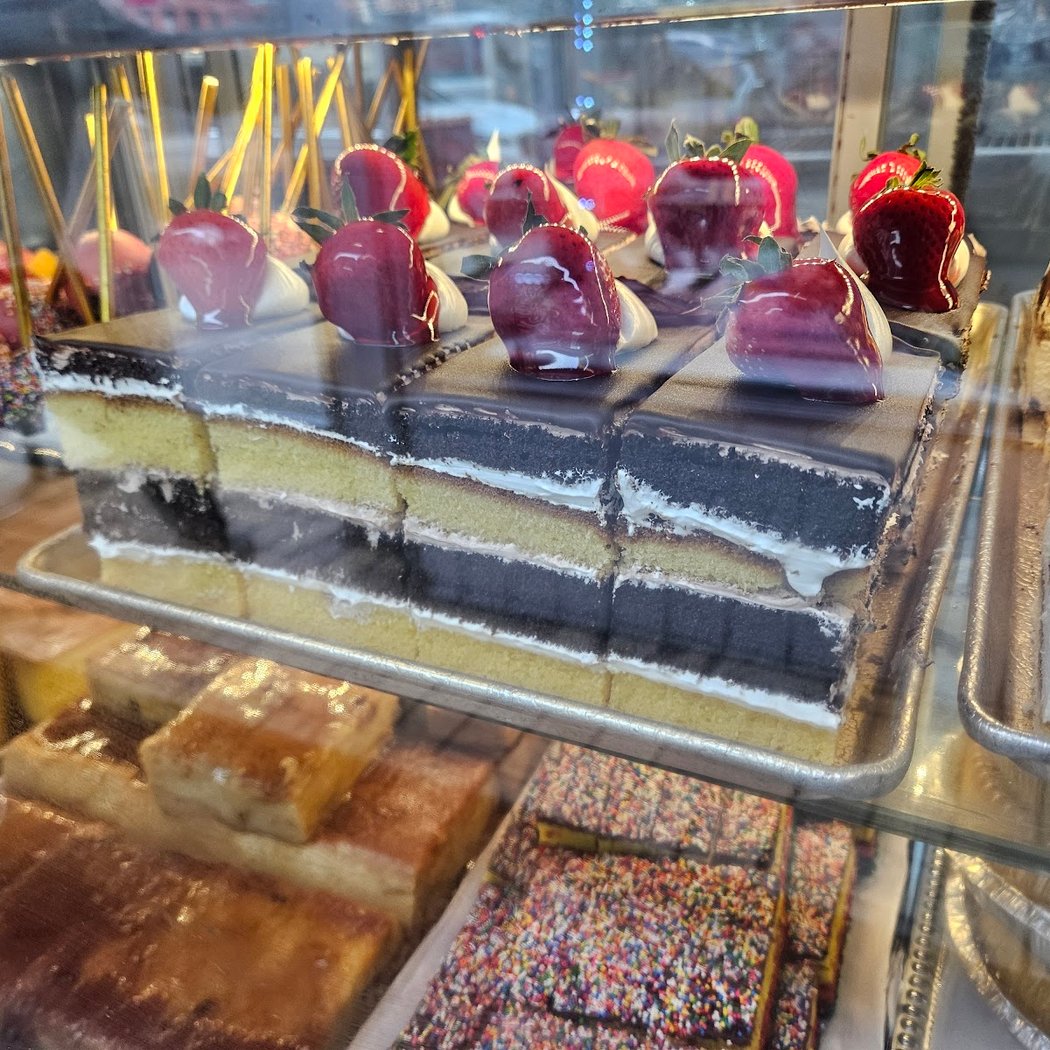 Capri Bakery 3