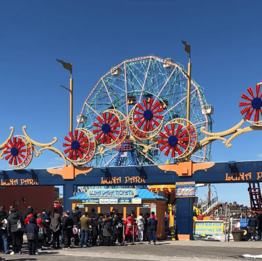 Deno's Wonder Wheel Amusement Park 1