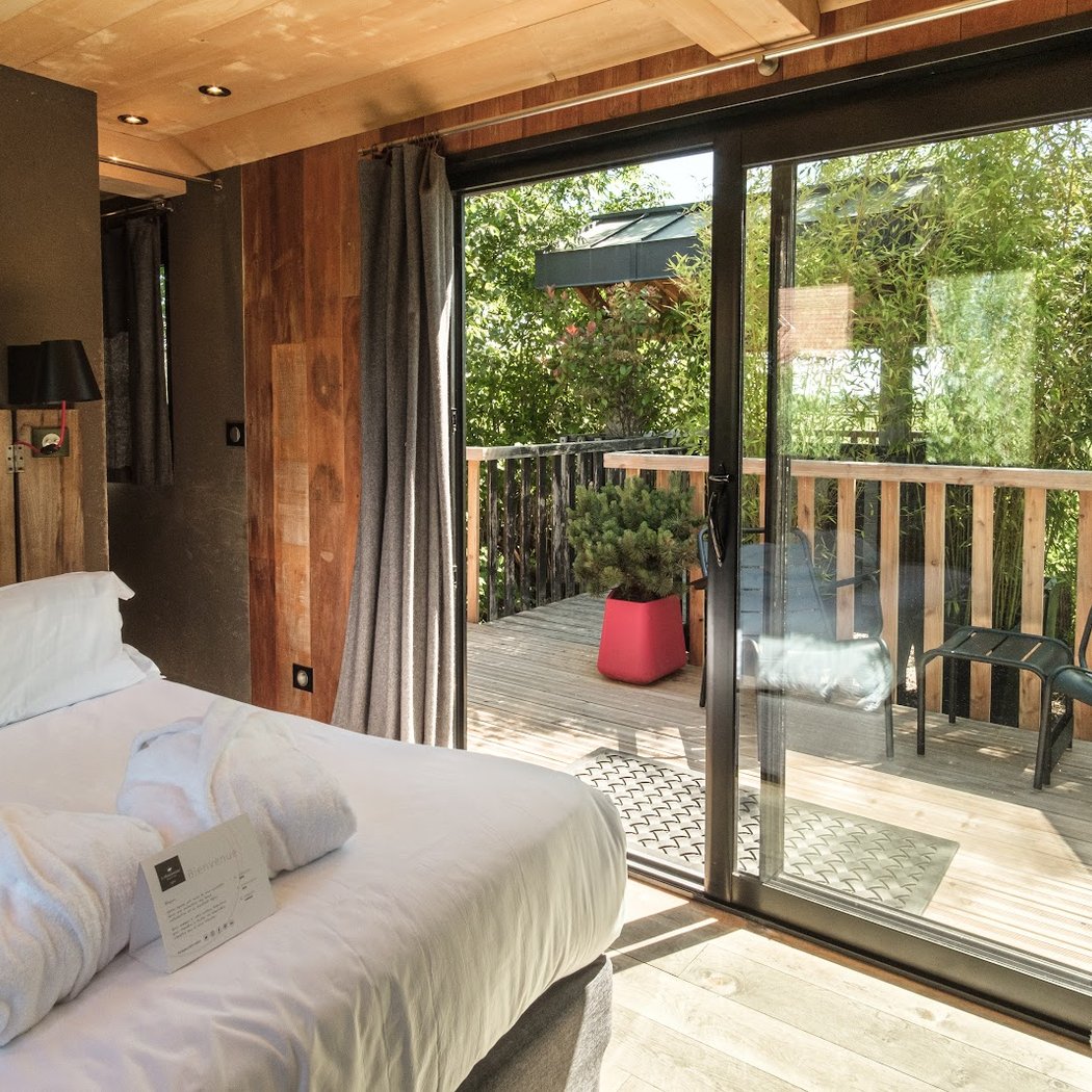 Nuit Insolite en Bourgogne | Roulotte avec Jacuzzi Privatif | Le Refuge 3