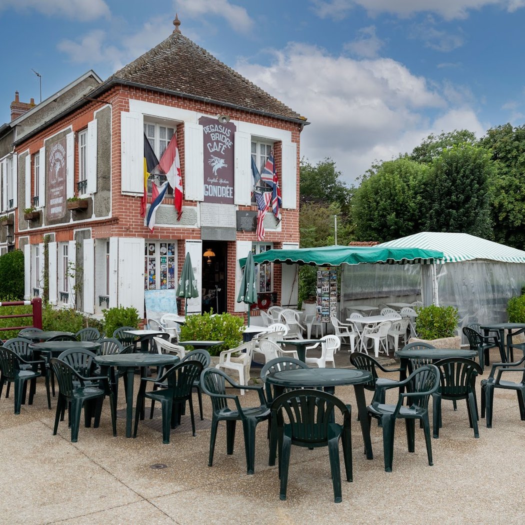 Café Gondrée 2