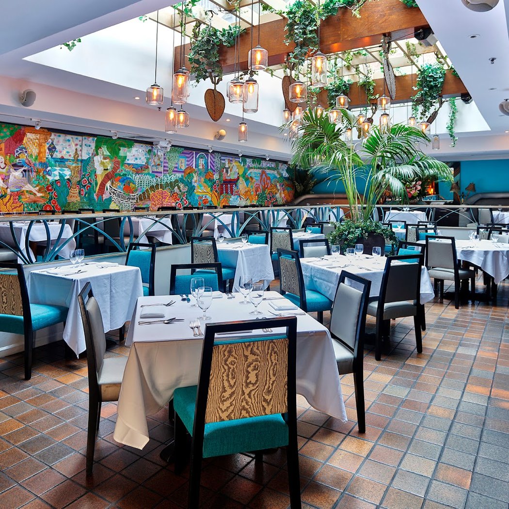 Victor's Cafe Cuban Restaurant 3