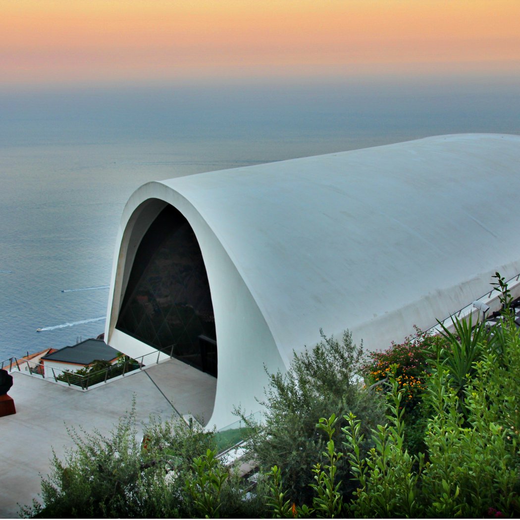 Oscar Niemeyer Auditorium 1