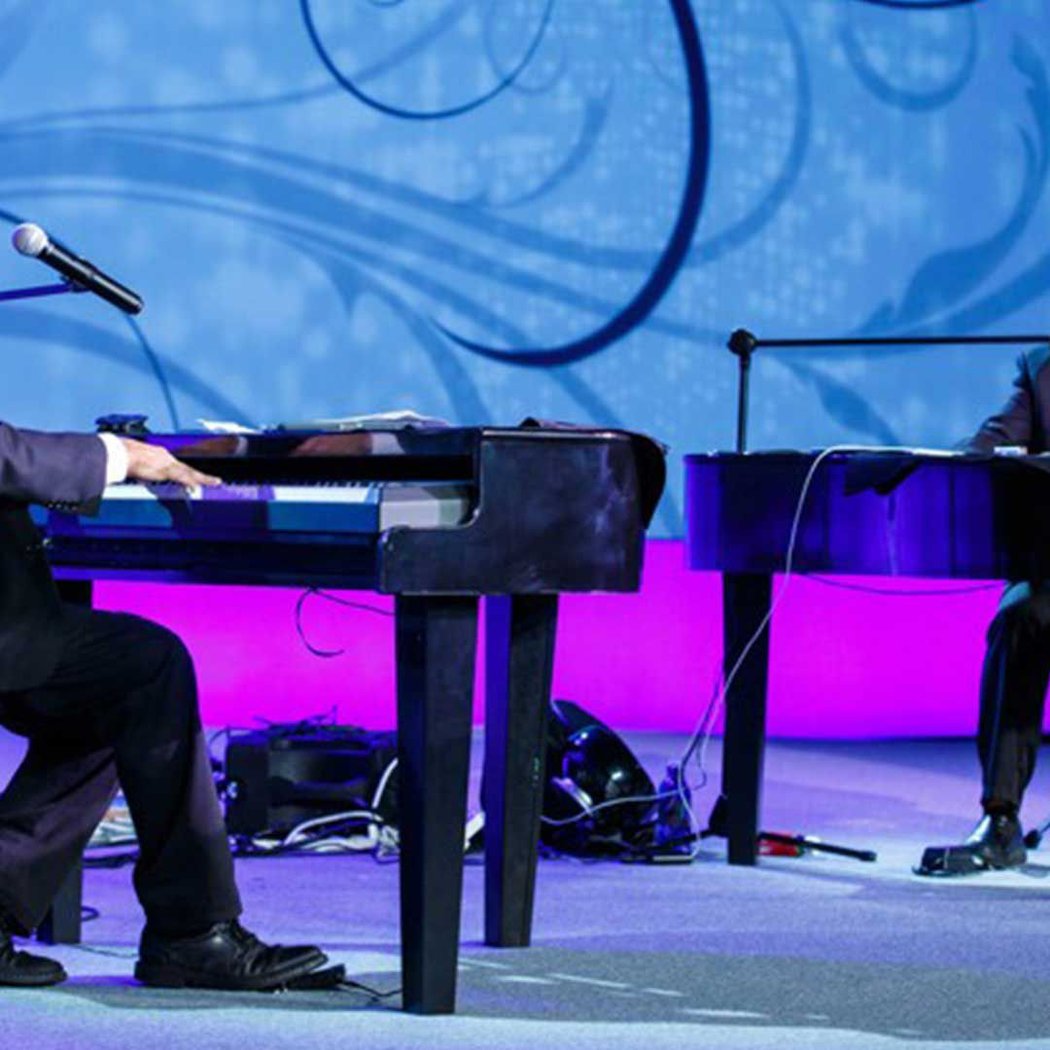 Dueling Pianos 1