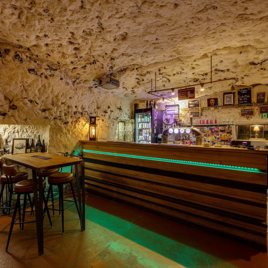 La Grotte à Bières 1