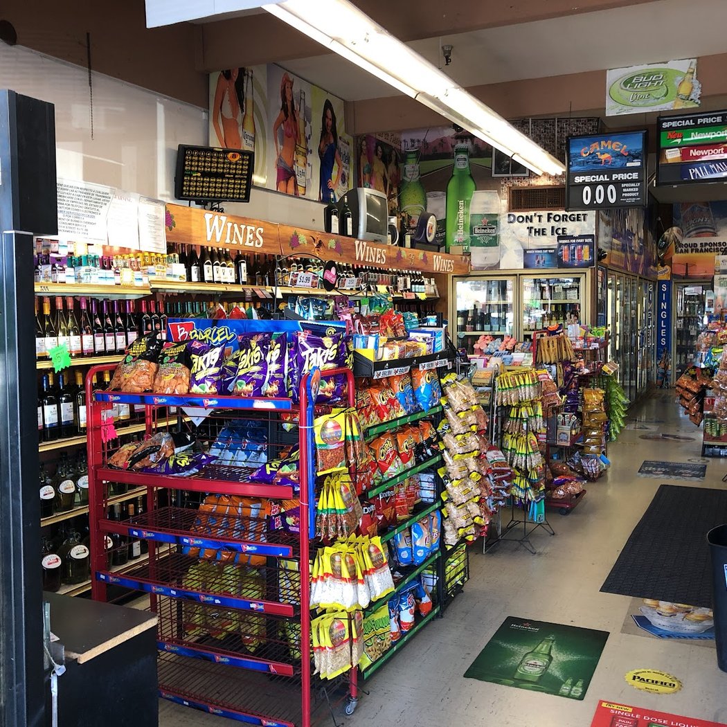 Victoria Liquors & Food 3