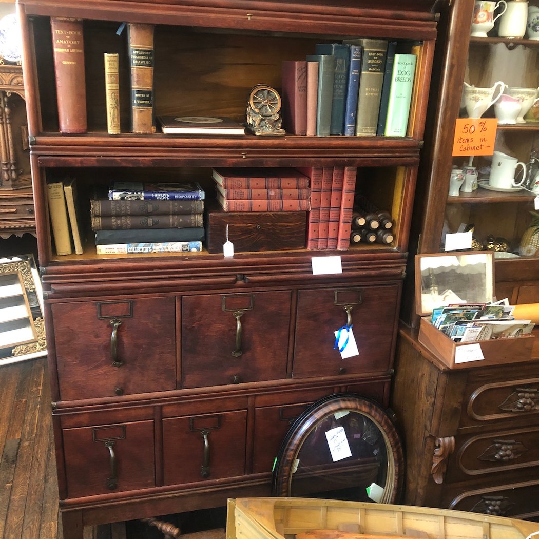 Niles Antique Co-Op 1