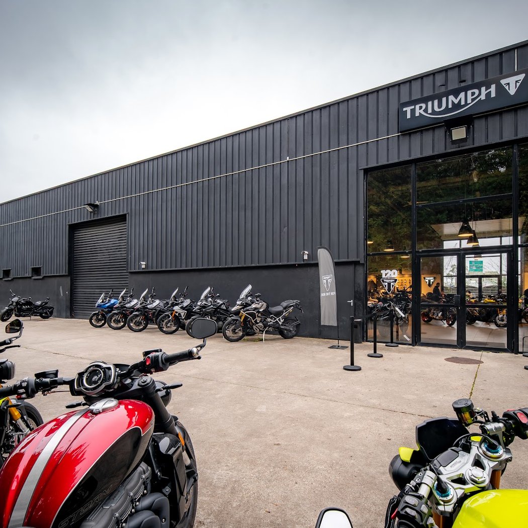 TRIUMPH PONTAULT COMBAULT 3