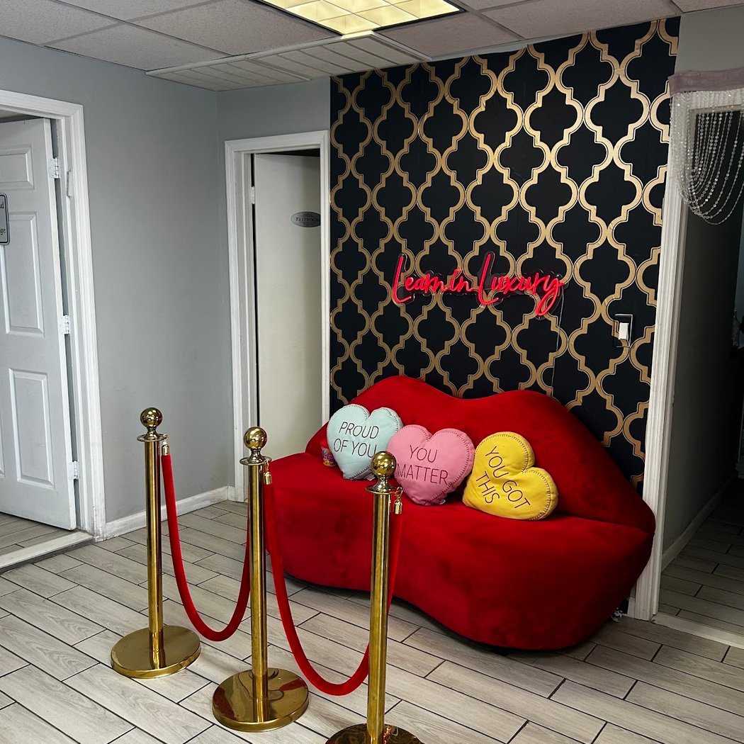 The Luxe Library 1