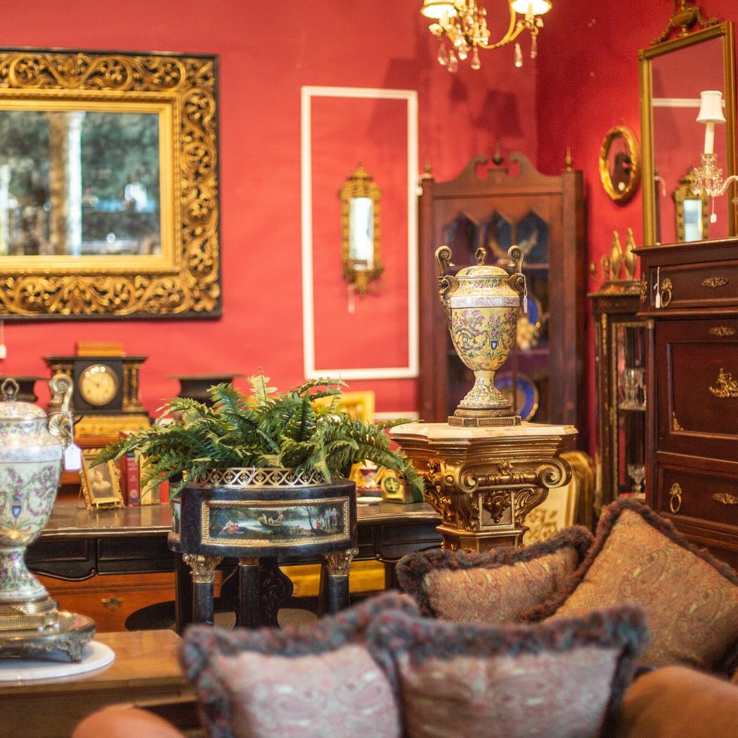 Syracuse Antiques Exchange 1