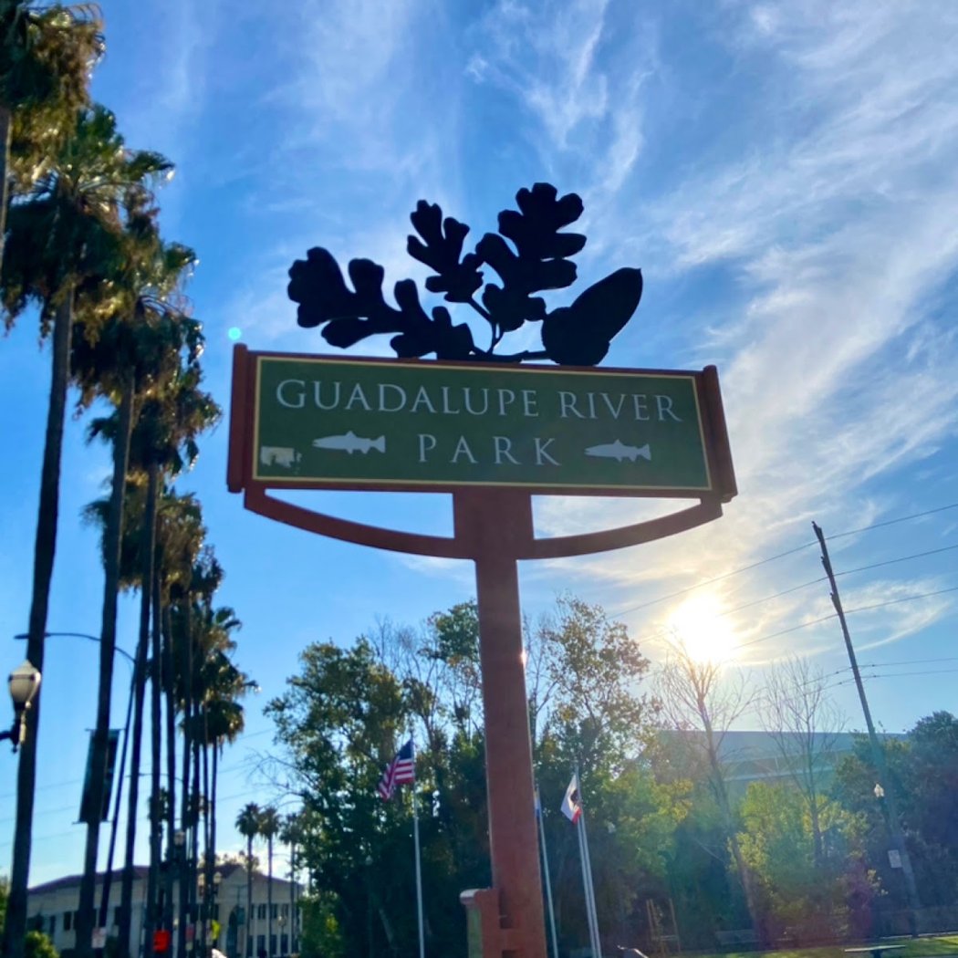 Volunteer in the Historic Orchard with UC Master Gardeners 2