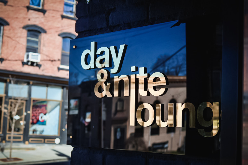 day&nite lounge. 2