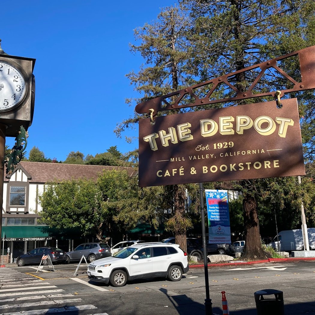 Mill Valley Chamber of Commerce and Visitors Center 5
