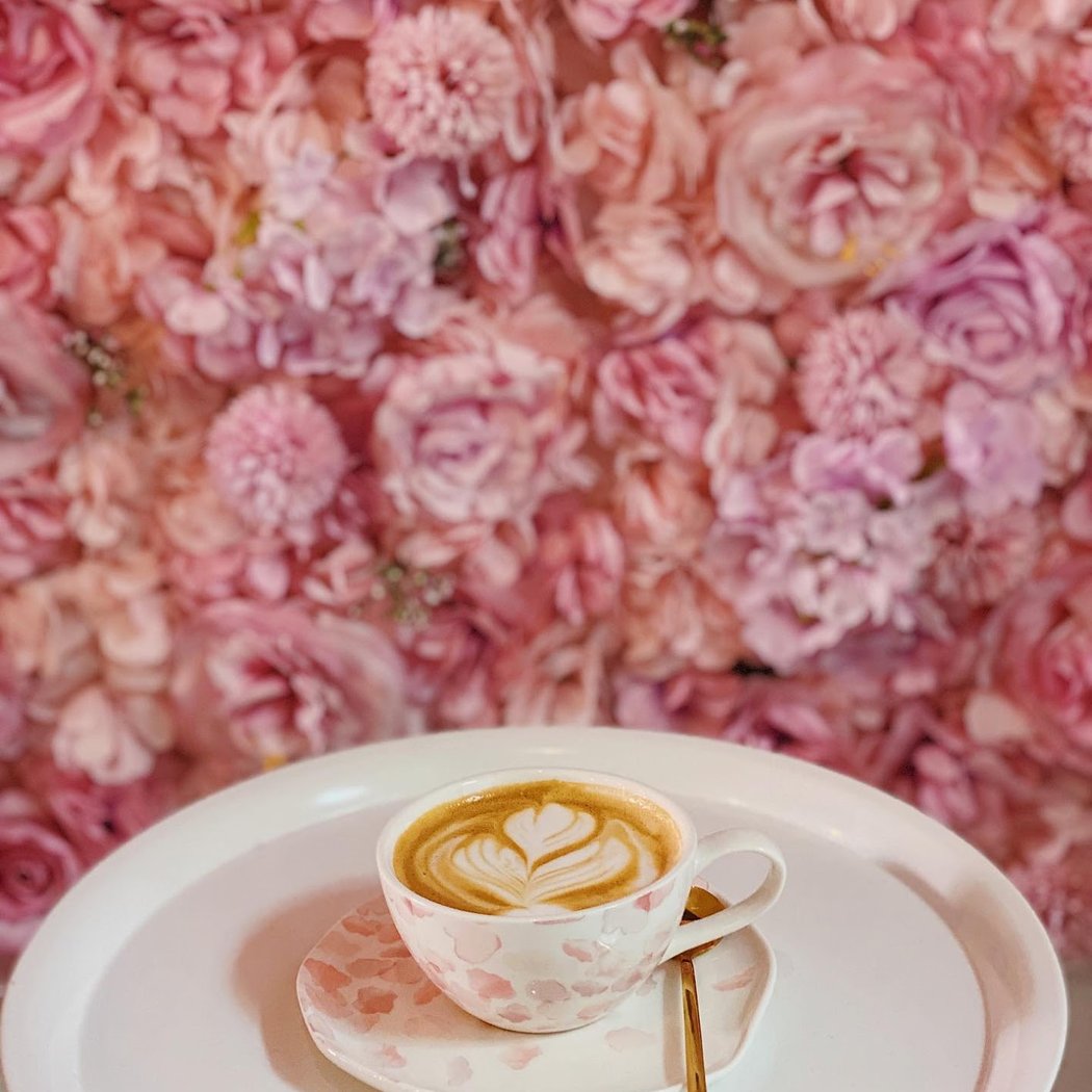 Cafe Renis 1