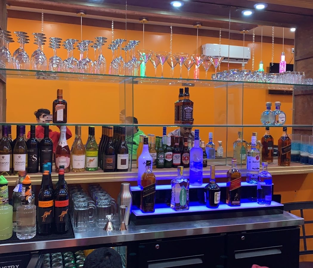 JFK Bar and Grill 2