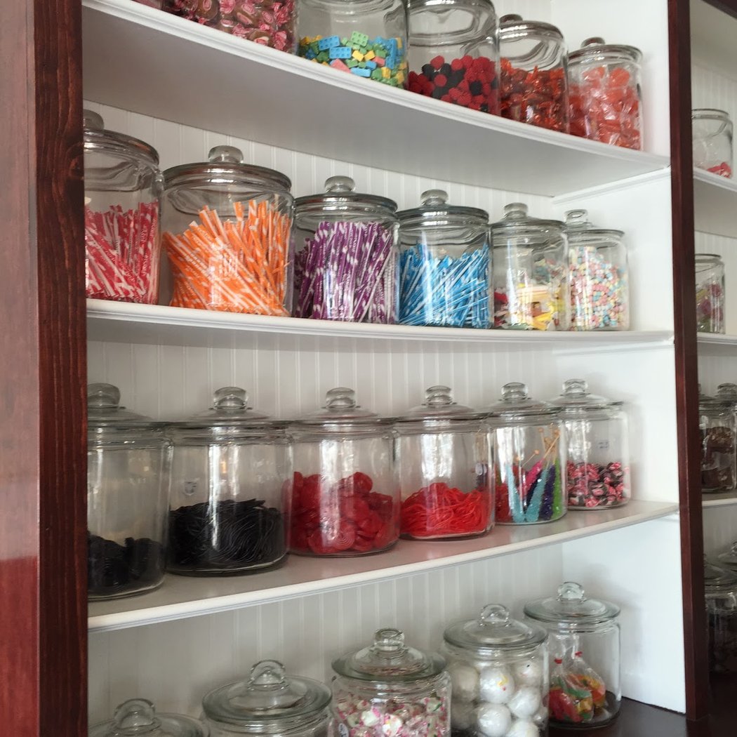 Tracey's Candy Shoppe 1