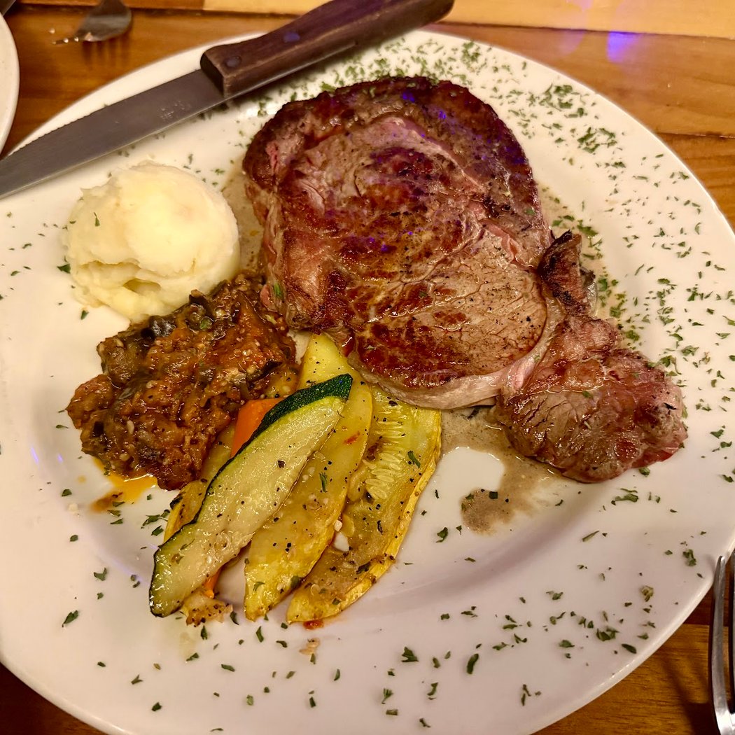Federicos' Grill & Catering 3