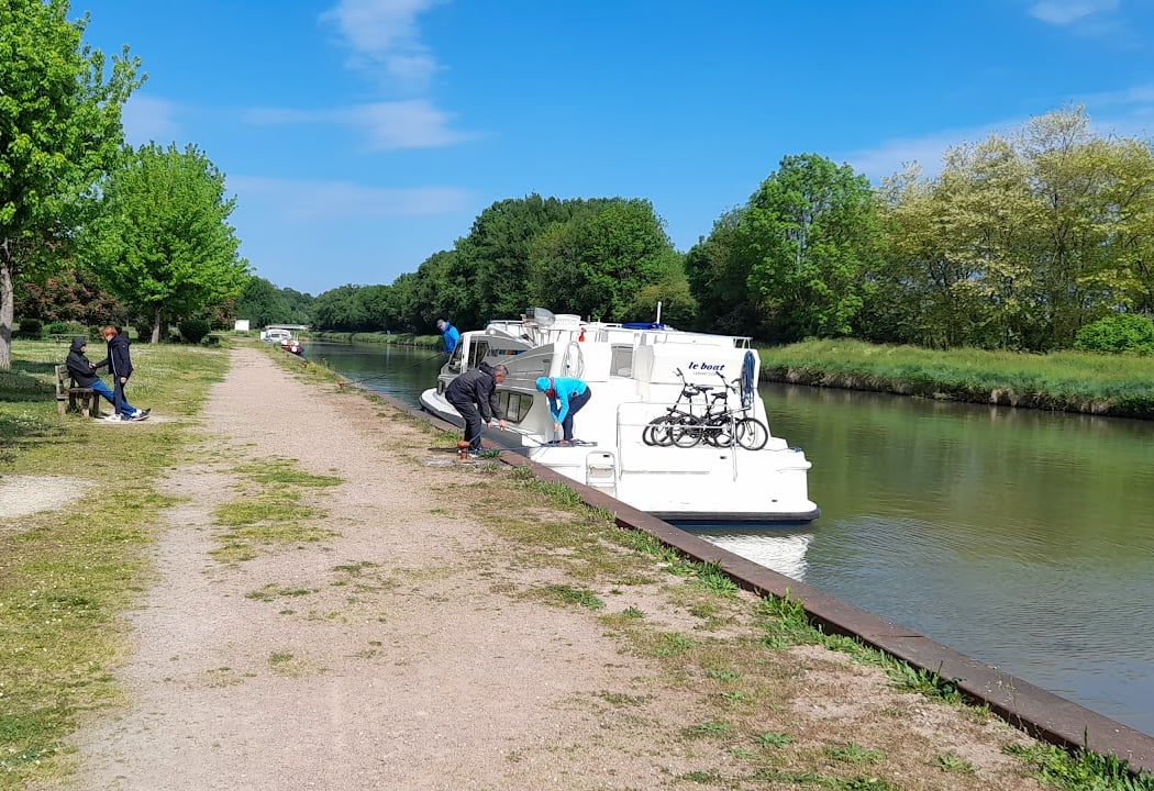 Le Boat Tannay 2