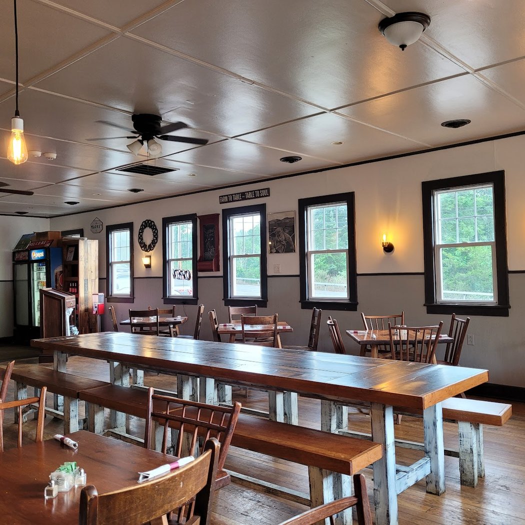Rustic Tables Restaurant & Bar 4