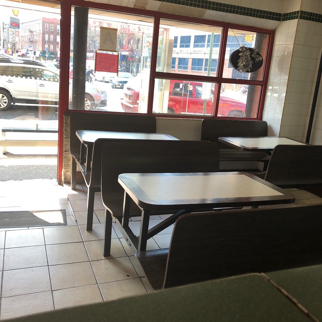 Neptune Pizza 3