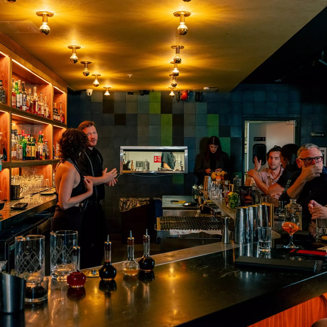 Lobby Bar 3