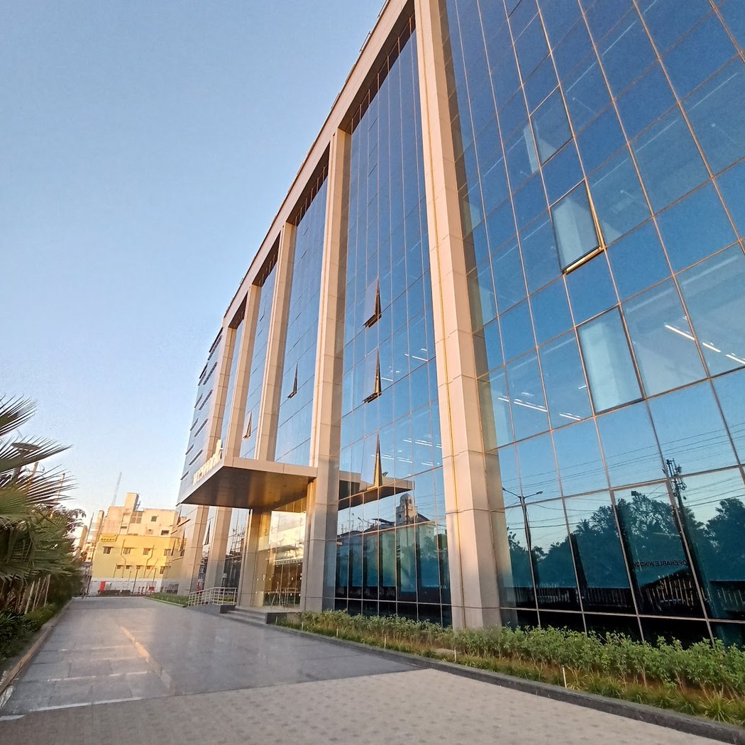 WeWork Roshni Tech Hub – Coworking & Office Space in Marathahalli, Bangalore 3