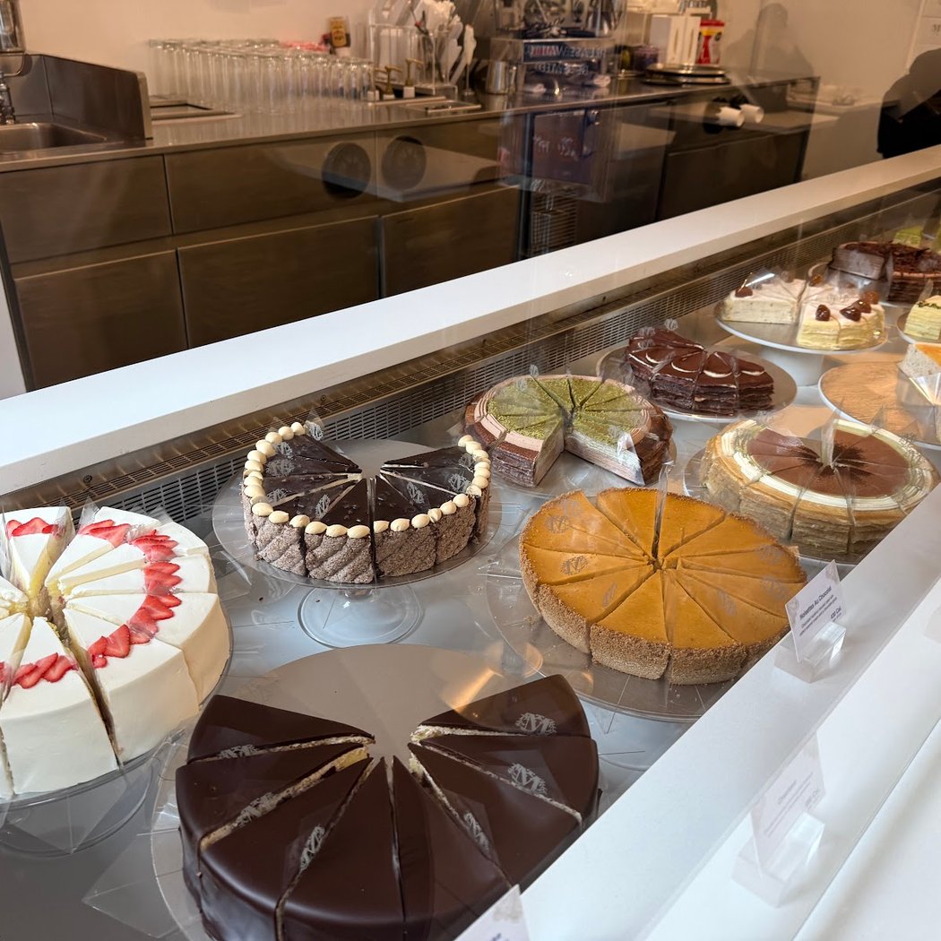 Lady M Cake Boutique - NYC 4
