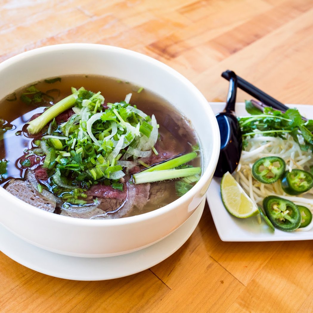 Le Pho Vietnamese Restaurant 1