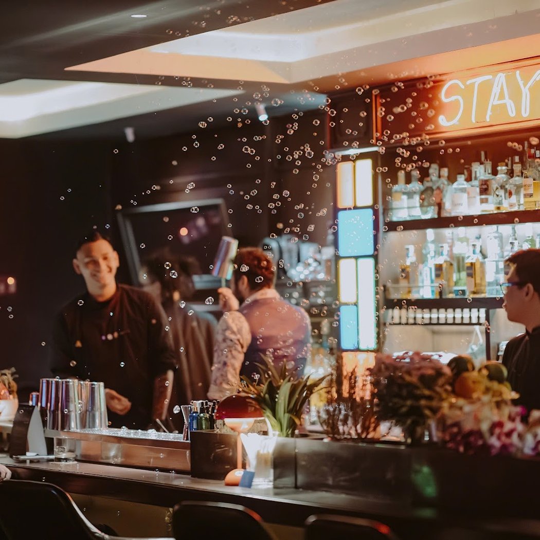 Dot Bar Drinkery & Kitchen 3