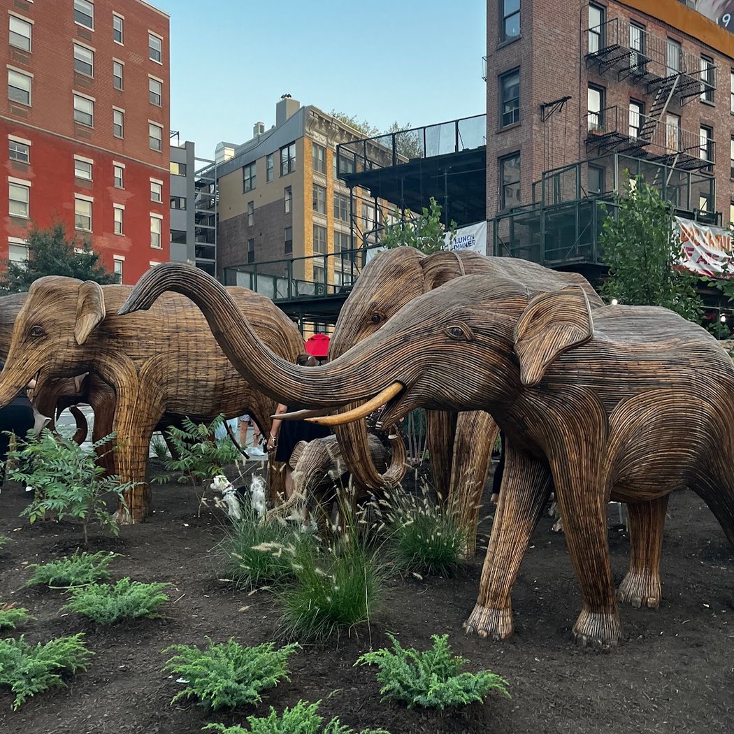 Gansevoort Plaza 1