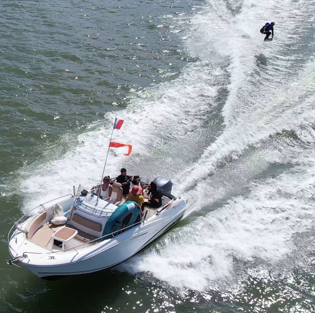 SEA EVASION : excursion en bateau de Biarritz à Hendaye, en louant un bateau avec skipper d'Anglet 1